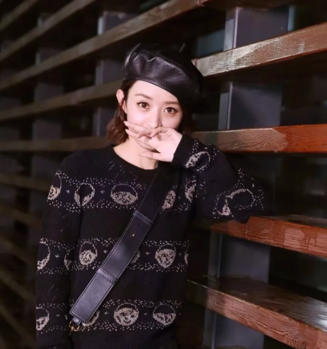 今年秋冬最chic！原來短發(fā)和帽子這么配?。? border=